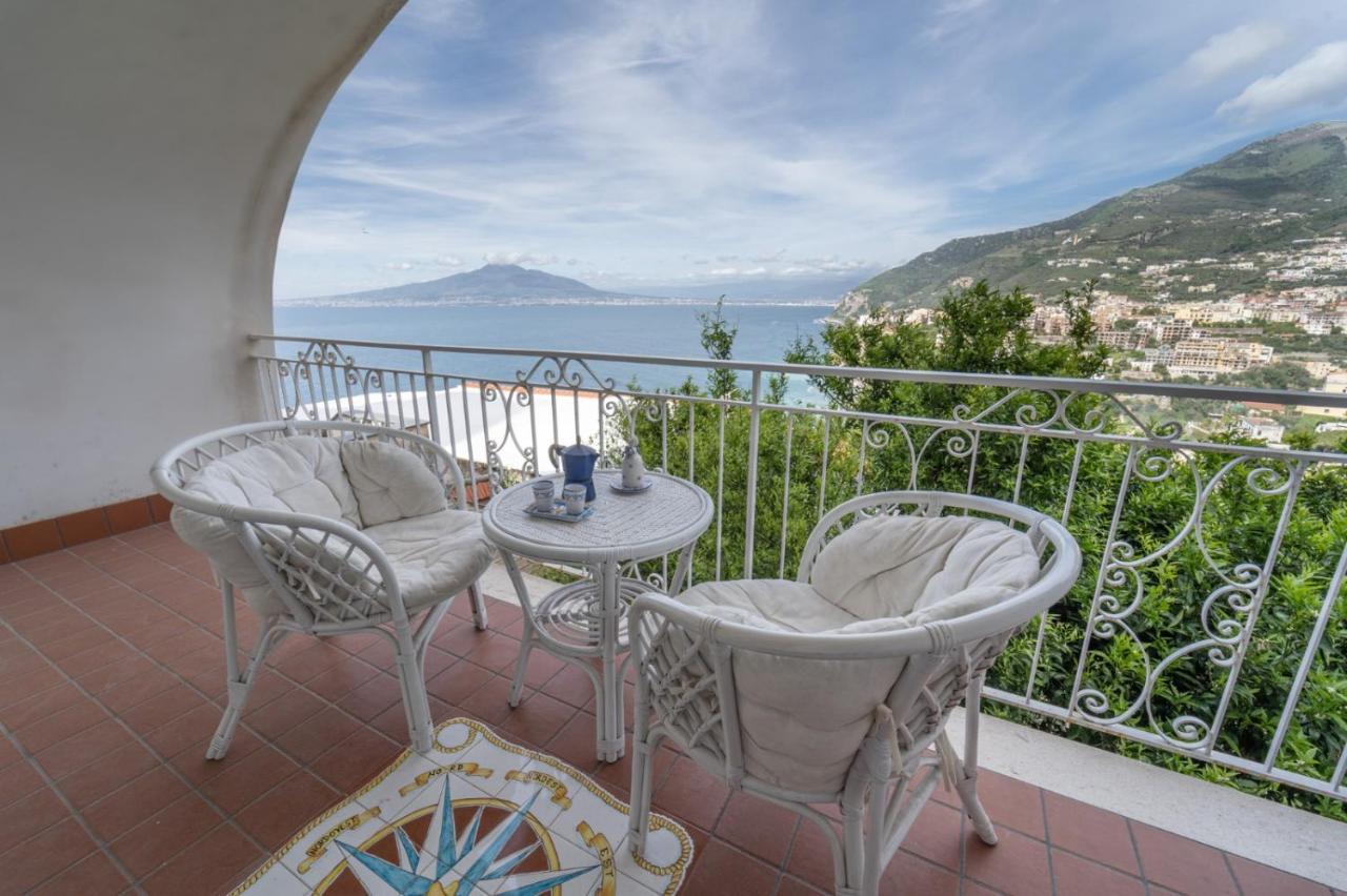 ヴィーコ・エクエンセPostcard Houseアパートメント エクステリア 写真